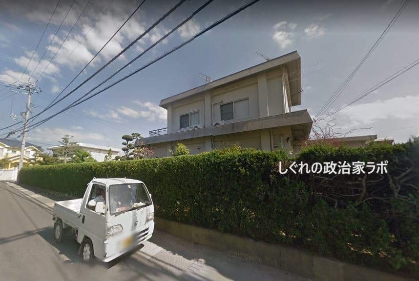 二階俊博の豪邸は8000万円！資産額は数十億円で現金で保有してる？
