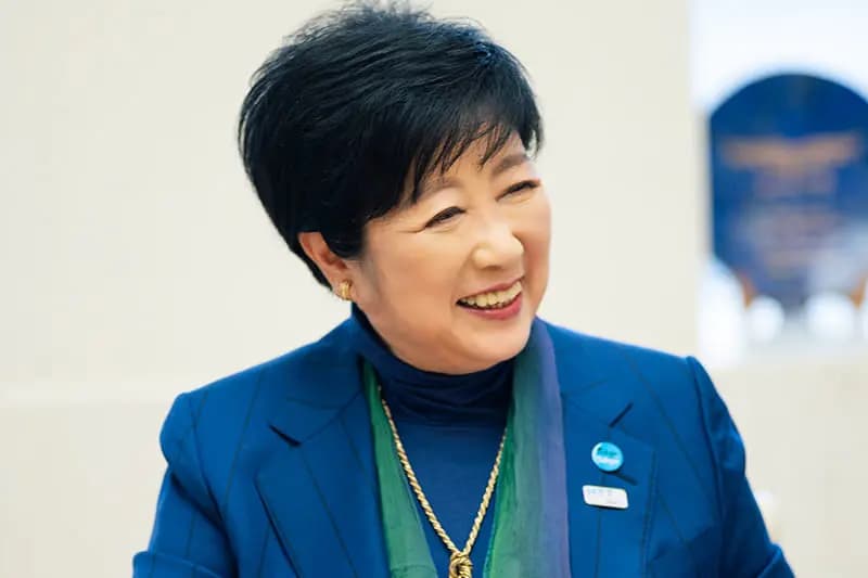 小池百合子の年収は東京都議より低い！資産はほぼないけど預貯金がかなりある？